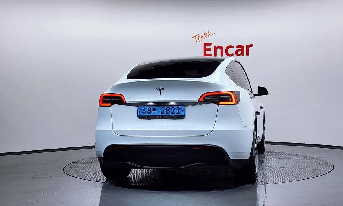 Tesla Model Y — фото 5