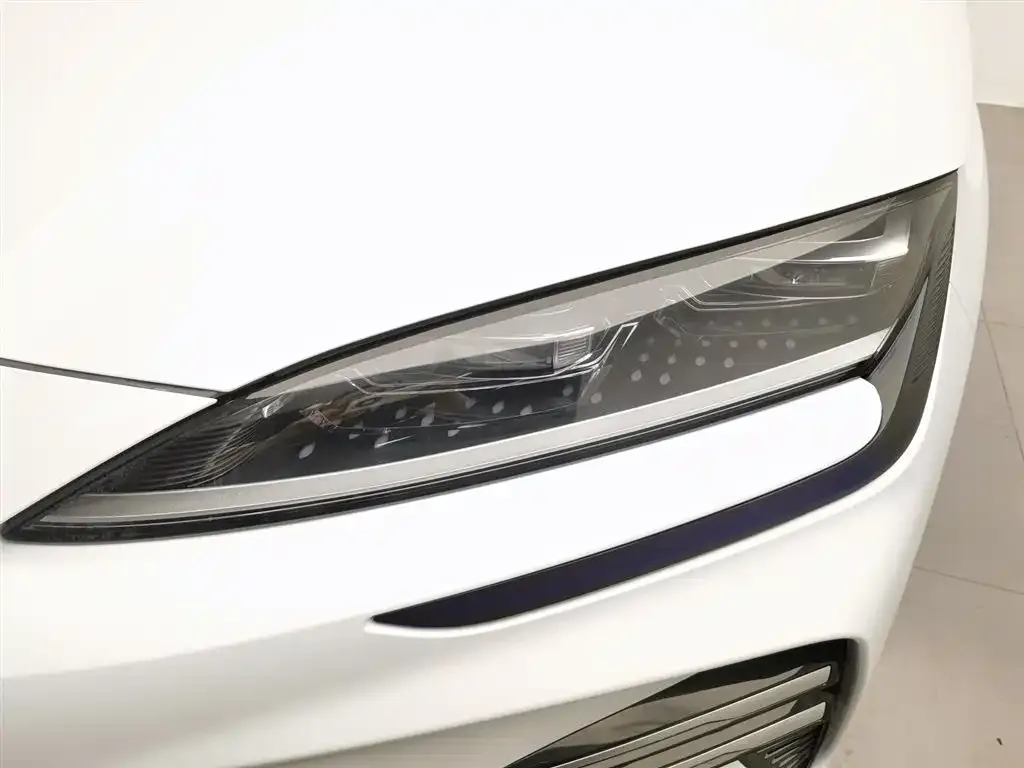 BYD PLUS New Energy — фото 3