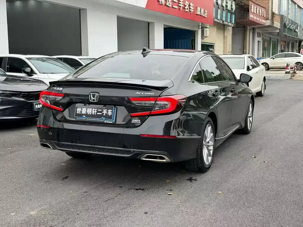 Honda Accord — фото 5