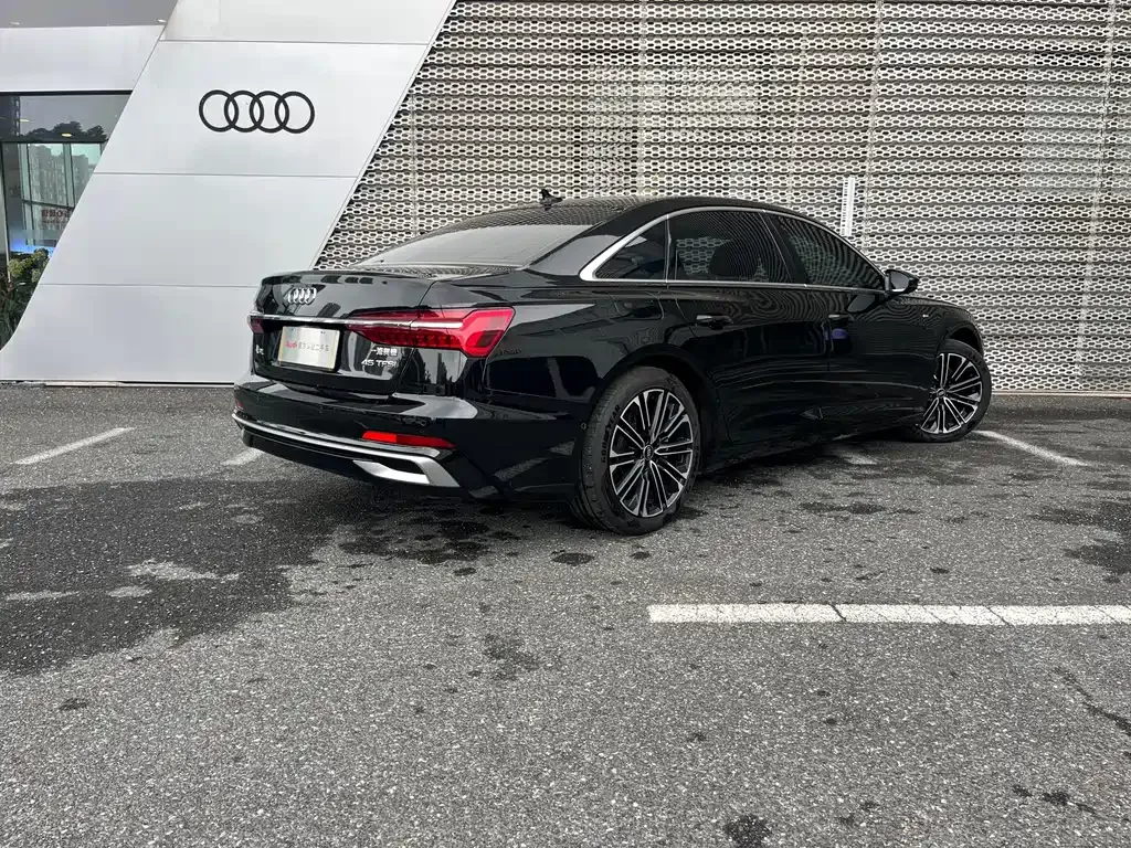 Audi A6L — фото 8