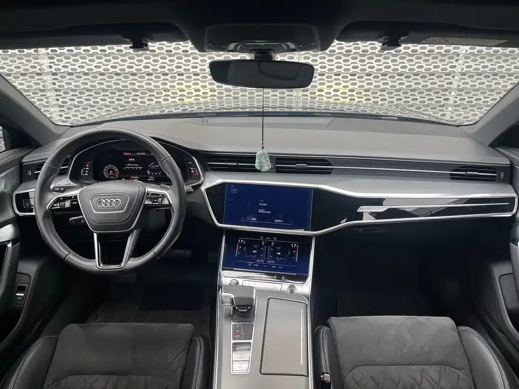 Audi A6L — фото 2