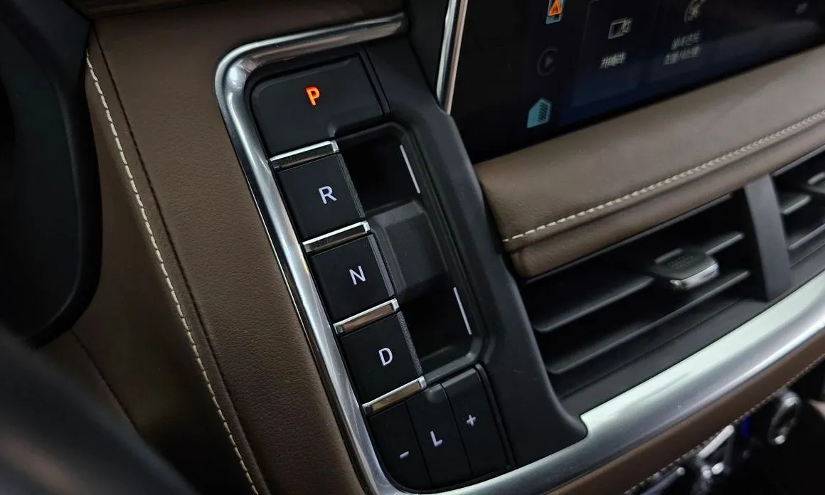 Chevrolet (GM Daewoo) Tahoe 2022 из KR, фото 3