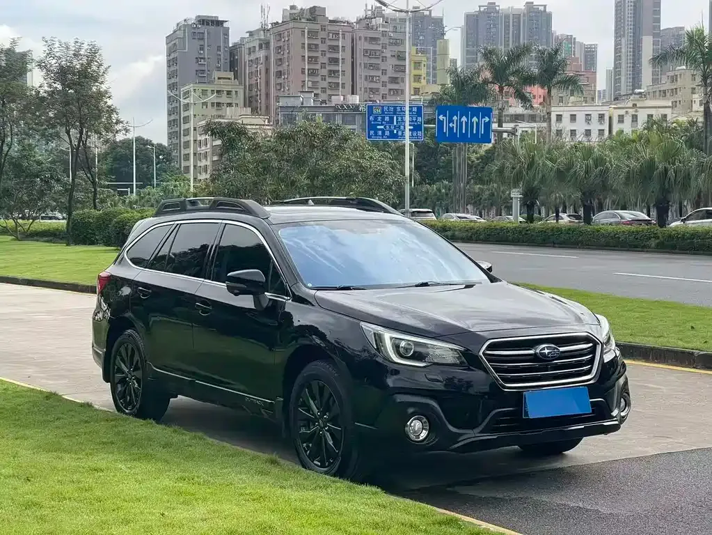 Subaru Outback — фото 6