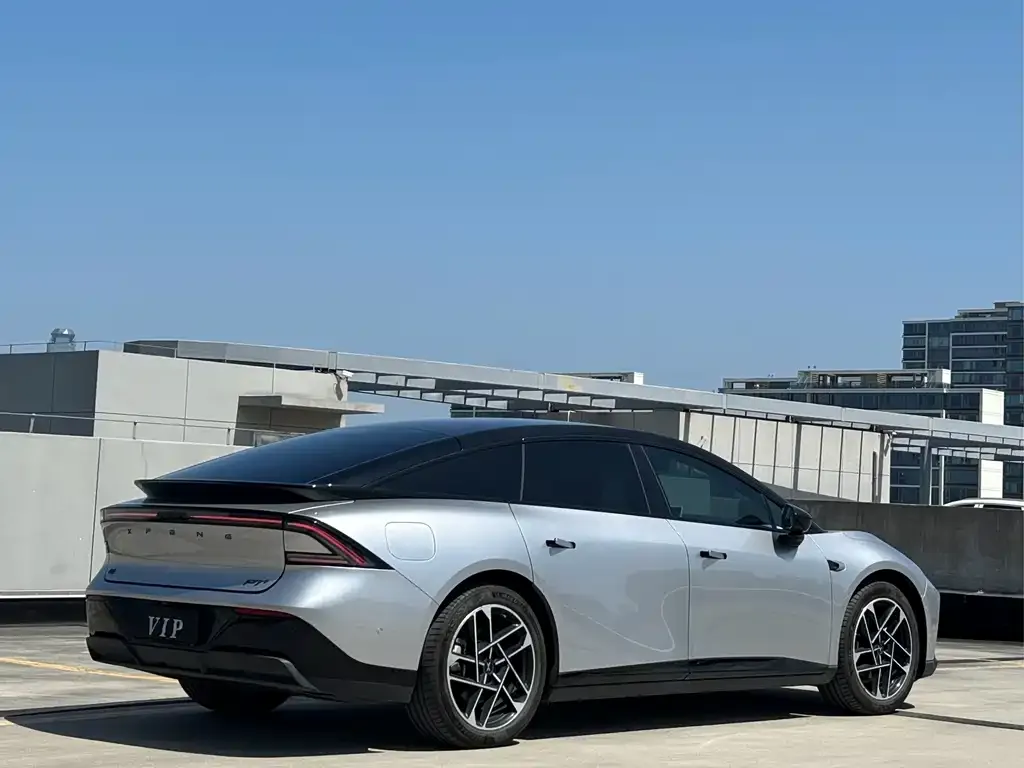 XPeng P7+ — фото 10