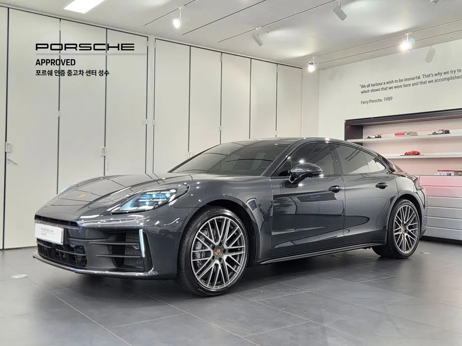 Porsche Panamera — фото 1