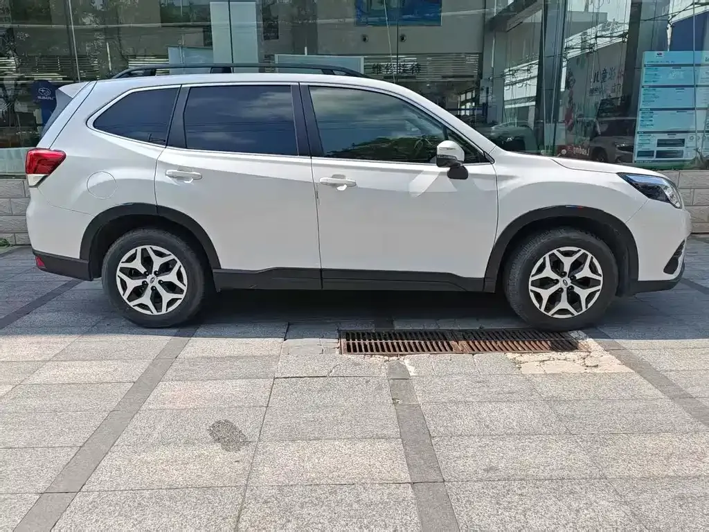 Subaru Forester — фото 6