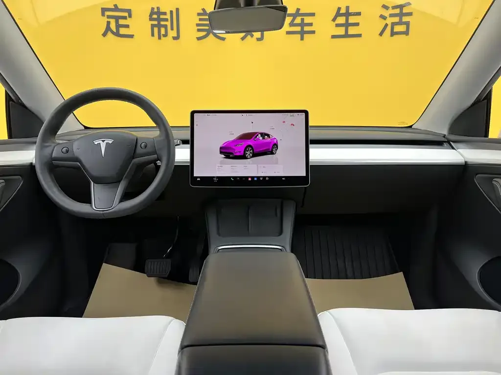 Tesla Model Y — фото 6