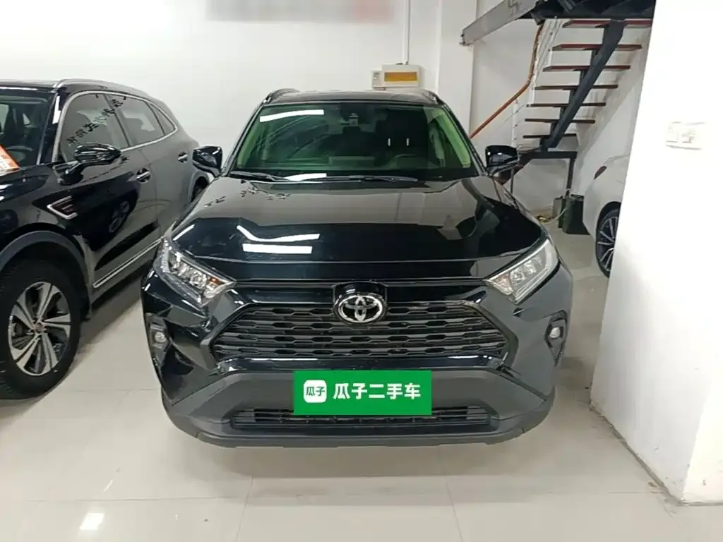 Toyota RAV4 2024 из CN, фото 5