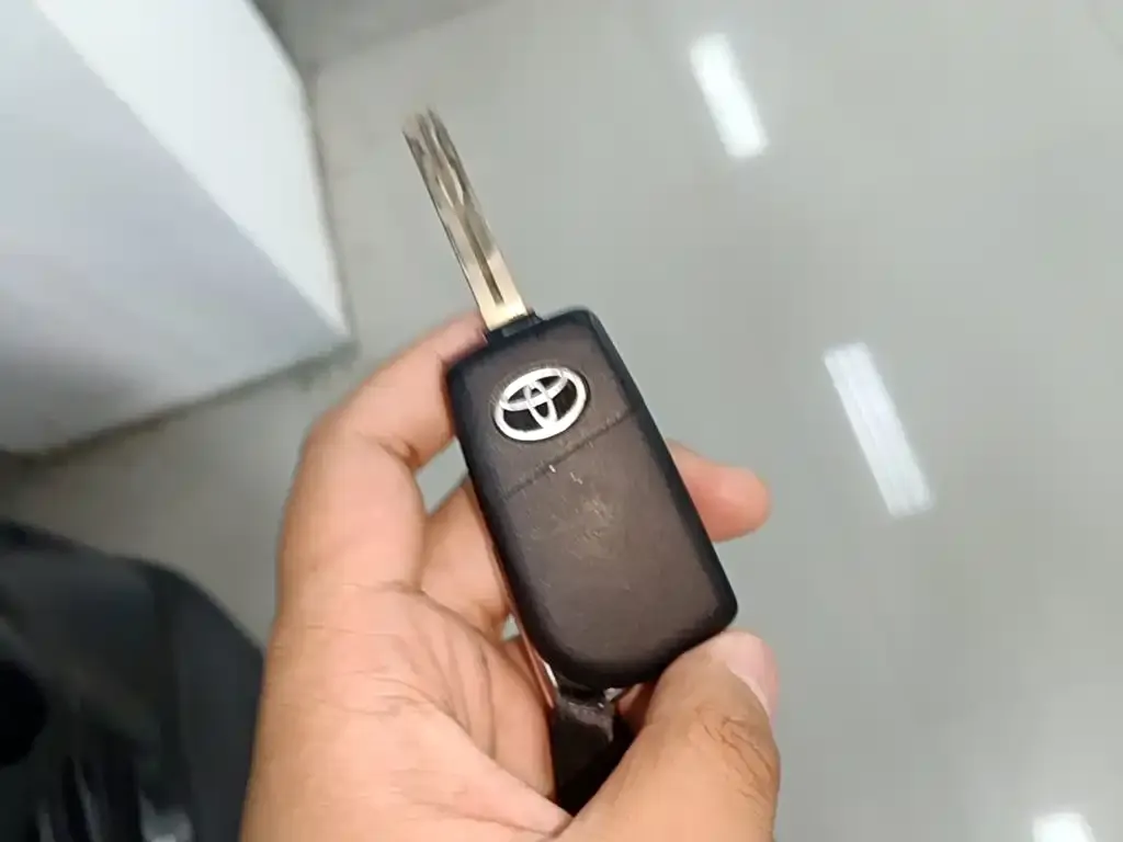 Toyota RAV4 2024 из CN, фото 2
