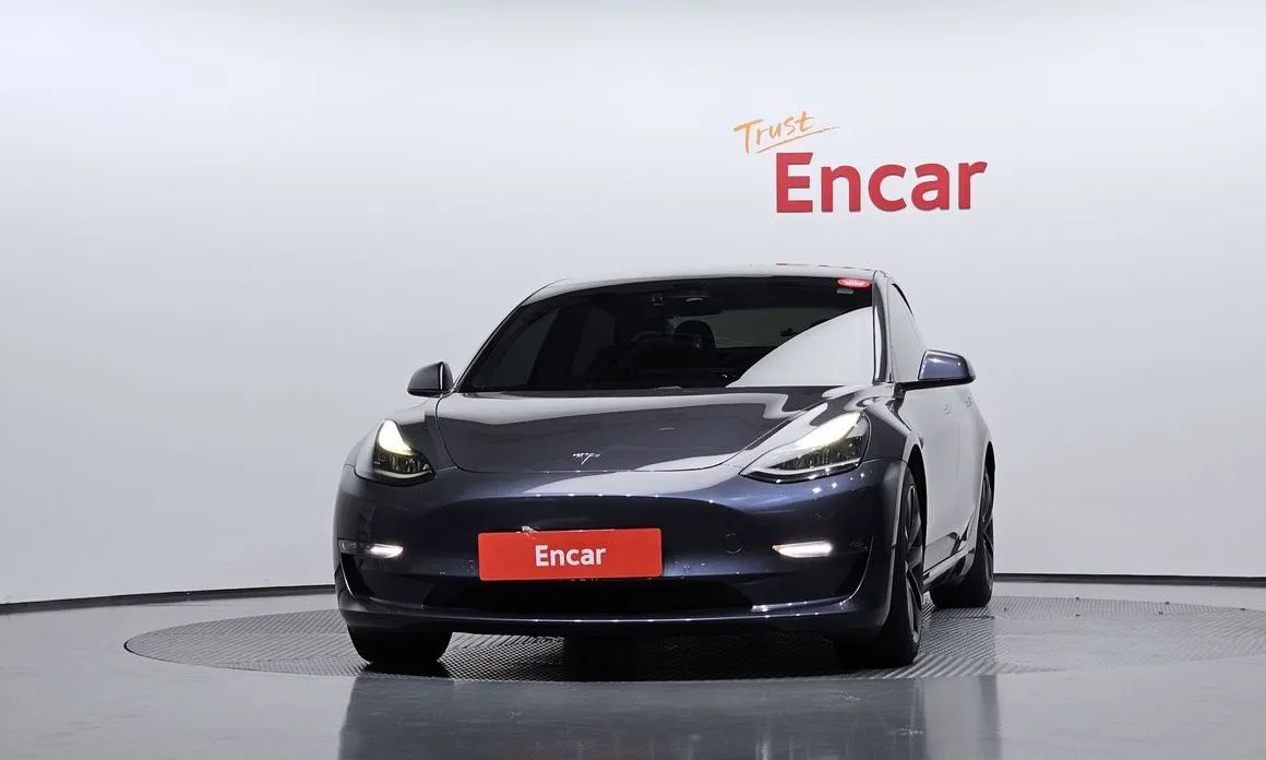 Tesla Model 3 — фото 3