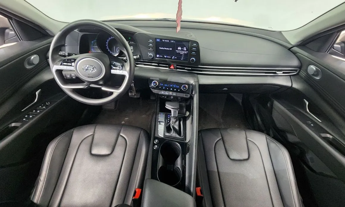 Hyundai AVANTE — фото 6