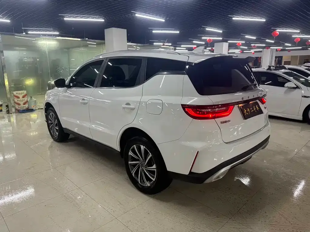 Geely Vision X6 — фото 6