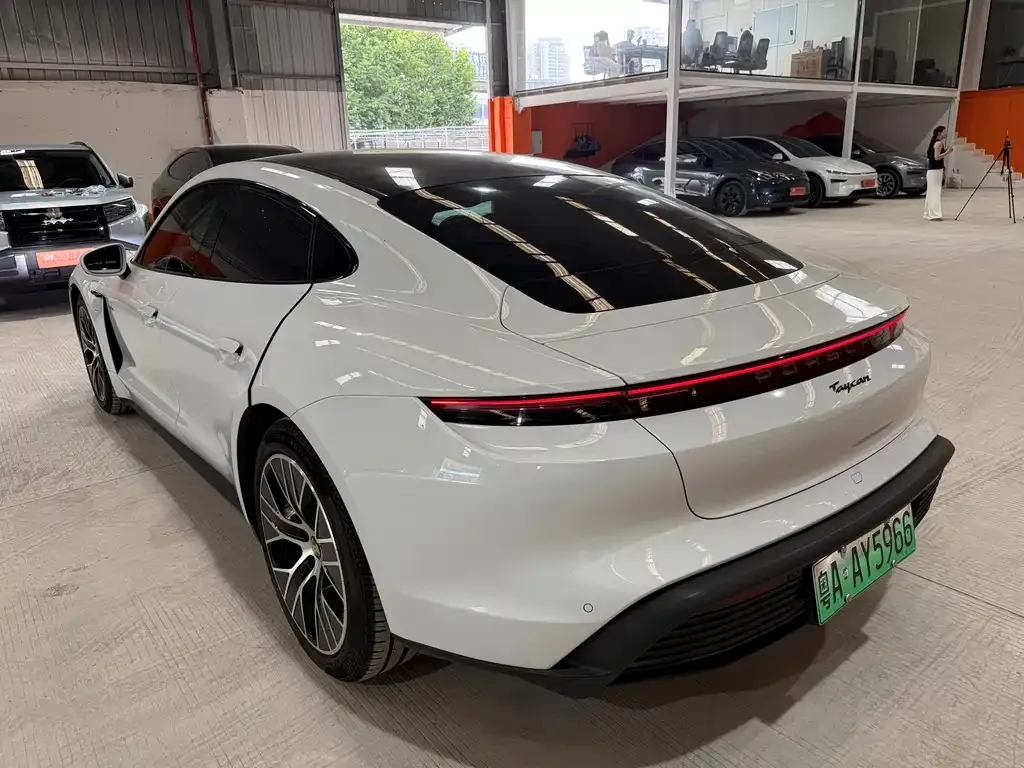 Porsche Taycan 2021 из CN, фото 9