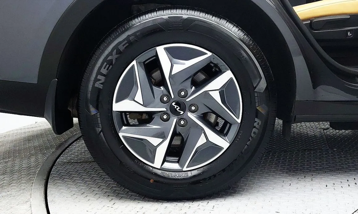 Kia Sorento — фото 4
