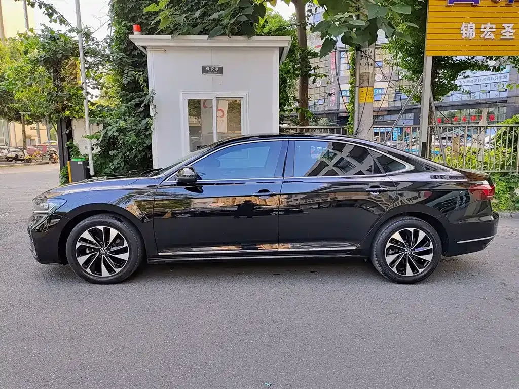 Volkswagen Passat — фото 8