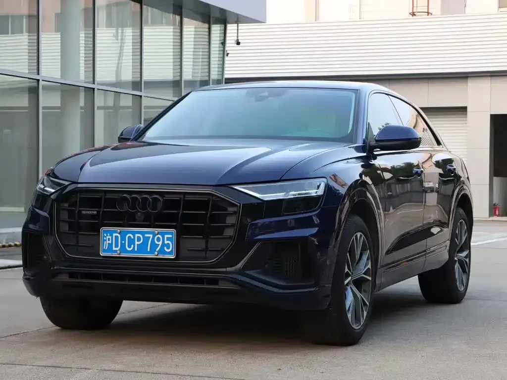 Audi Q8 — фото 1