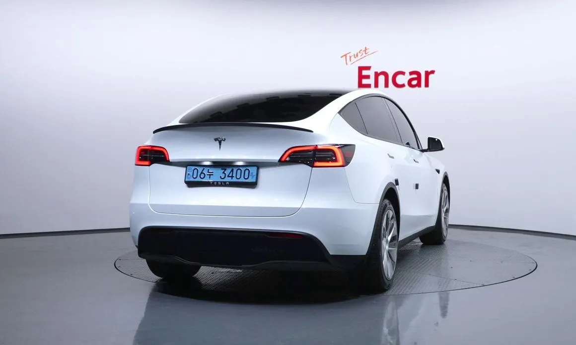 Tesla Model Y 2024 из KR, фото 2