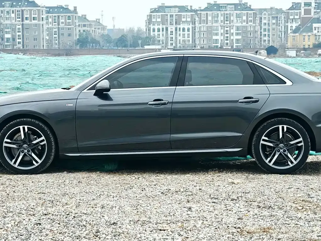 Audi A4L — фото 4