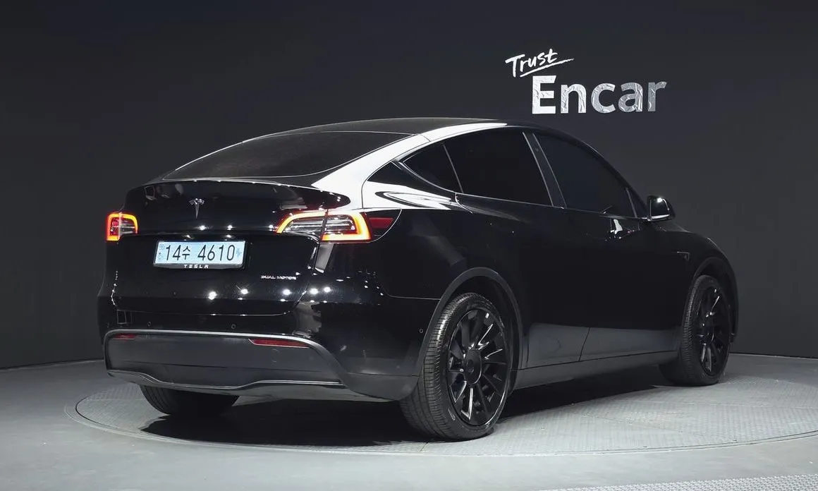 Tesla Model Y — фото 5