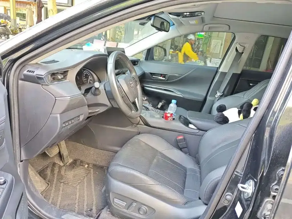 Toyota Harrier — фото 4