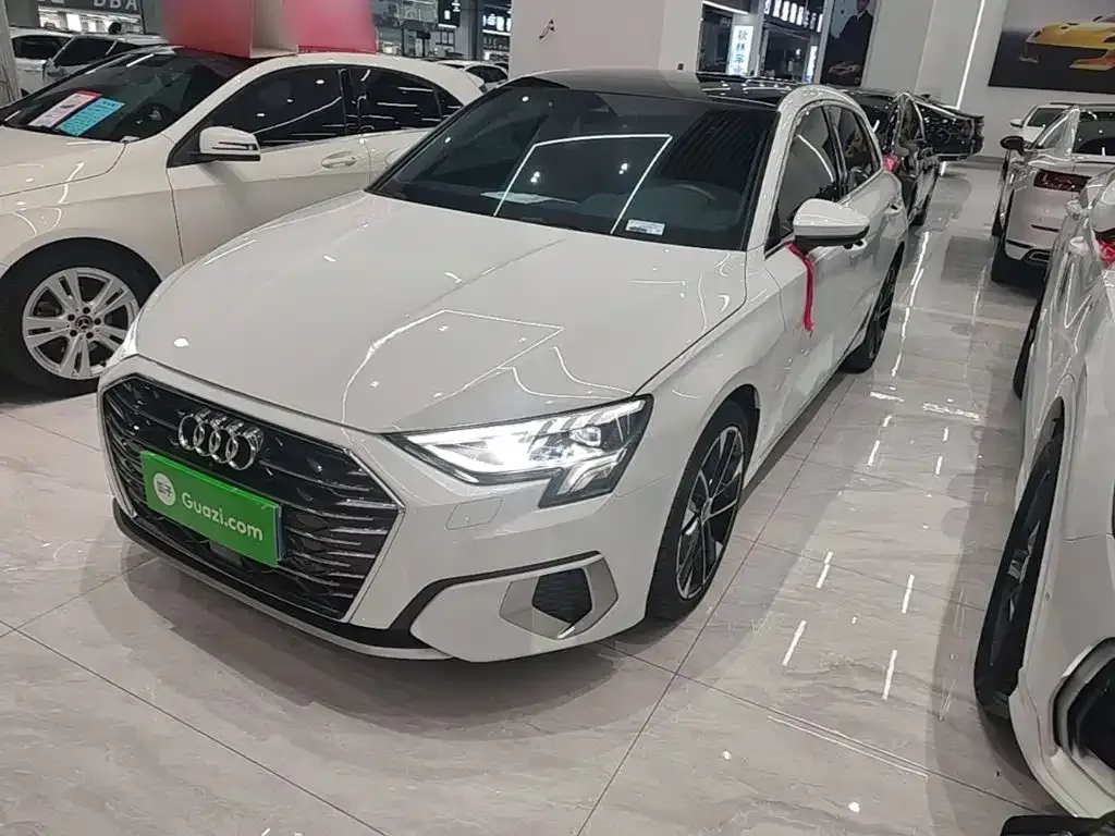 Audi A3 — фото 1