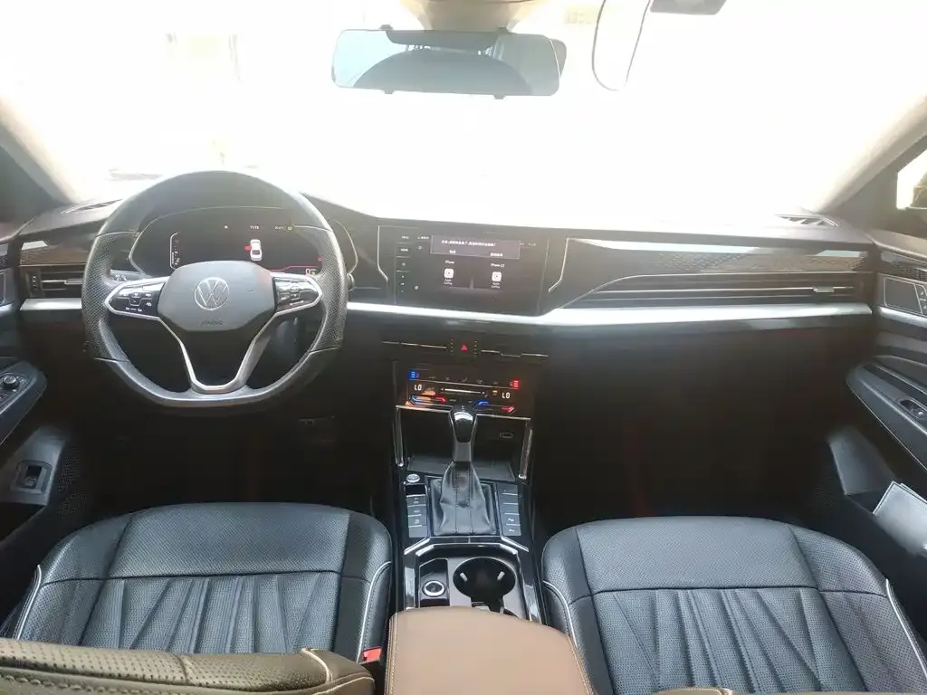Volkswagen Passat — фото 8