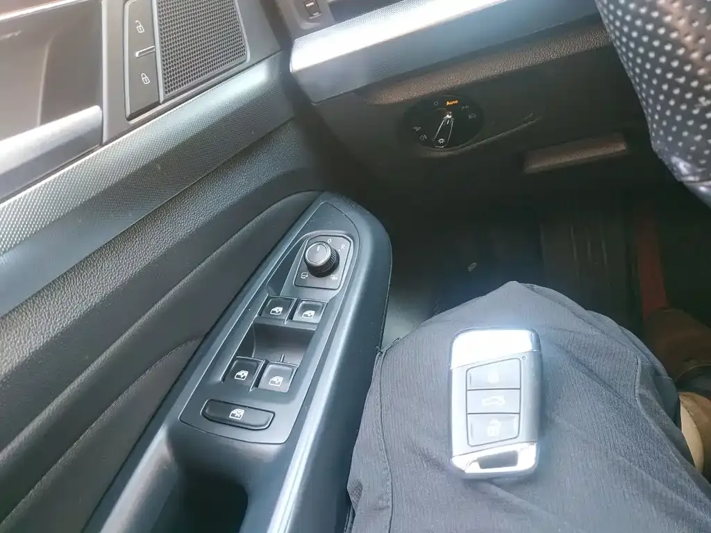 Volkswagen Passat — фото 5
