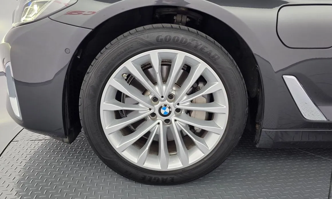 BMW 5-Series 2021 из KR, фото 6
