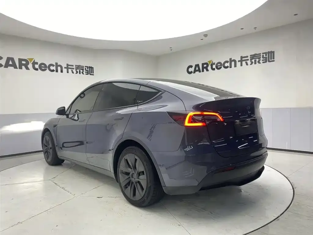 Tesla Model Y — фото 3