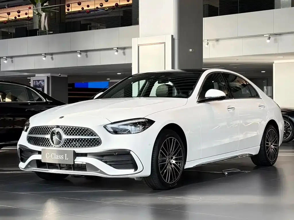 Mercedes-Benz C-Class — фото 1