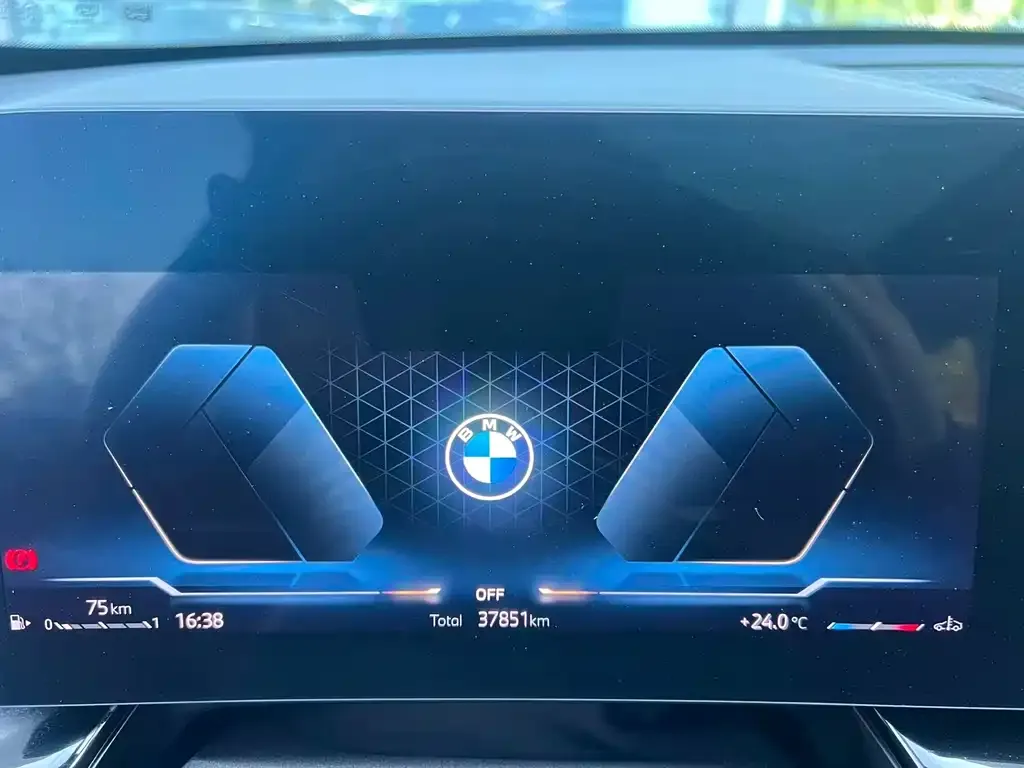 BMW X1 — фото 2