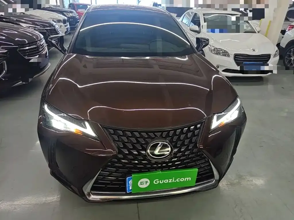 Lexus UX — фото 8
