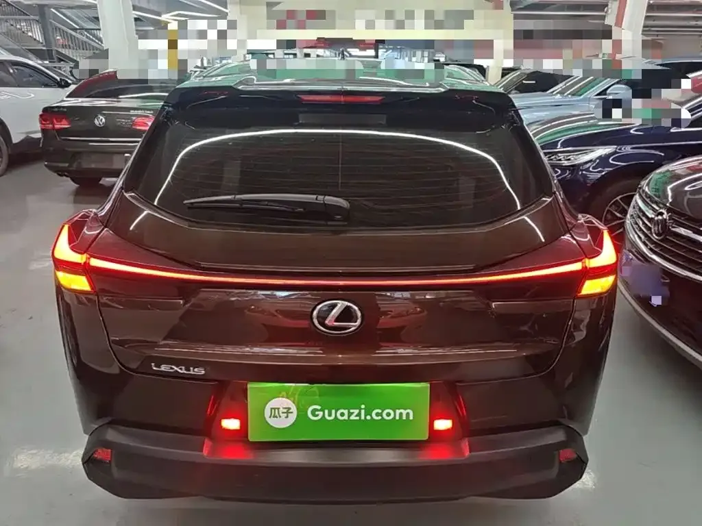 Lexus UX — фото 3
