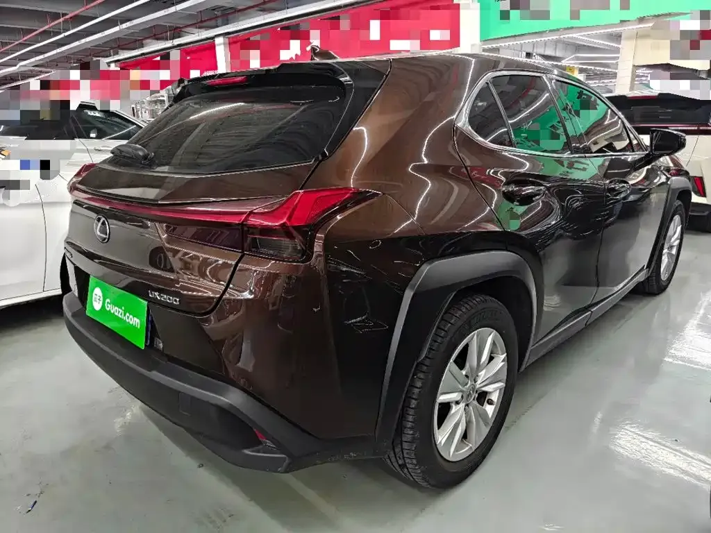 Lexus UX — фото 9