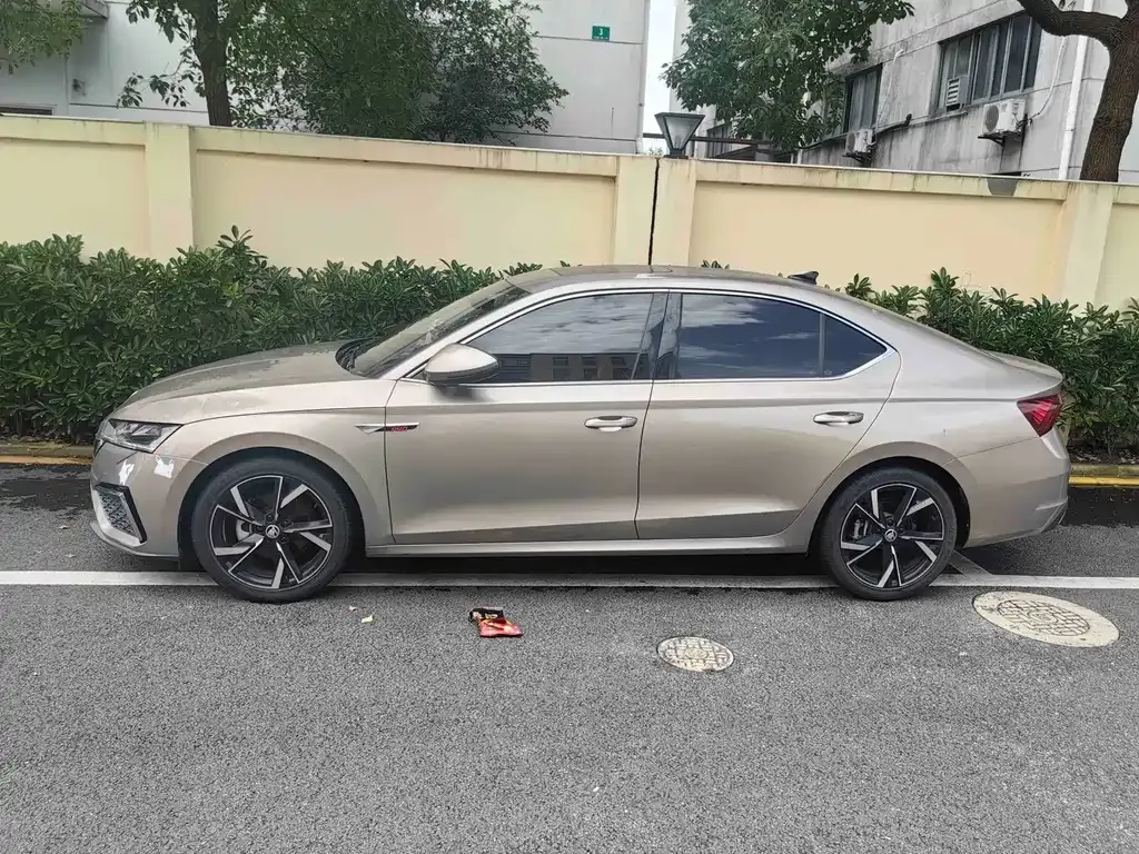 Skoda Octavia — фото 6
