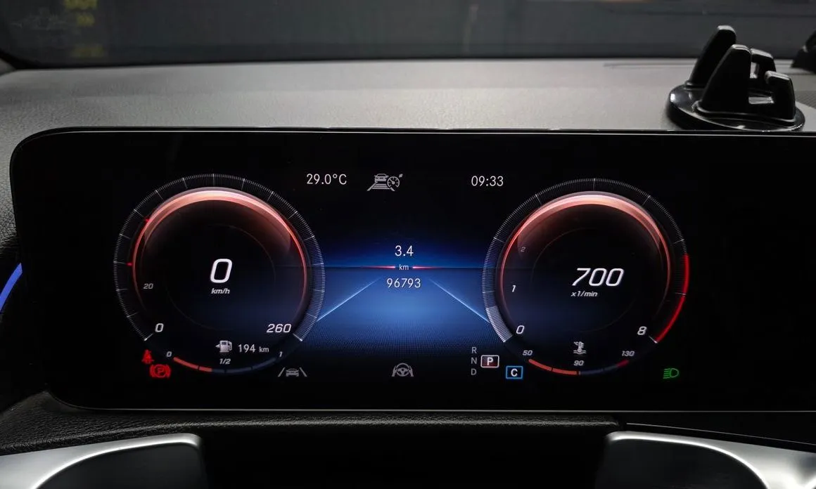 Mercedes-Benz GLB-Class 2023 из KR, фото 4