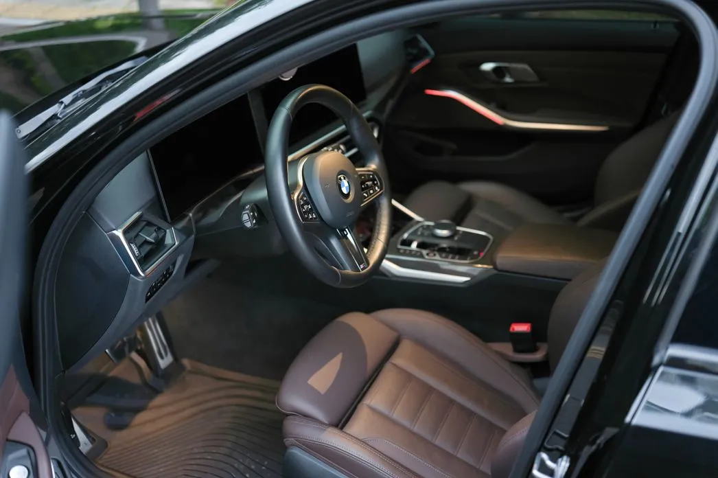 BMW 3-Series 2024 из KR, фото 6