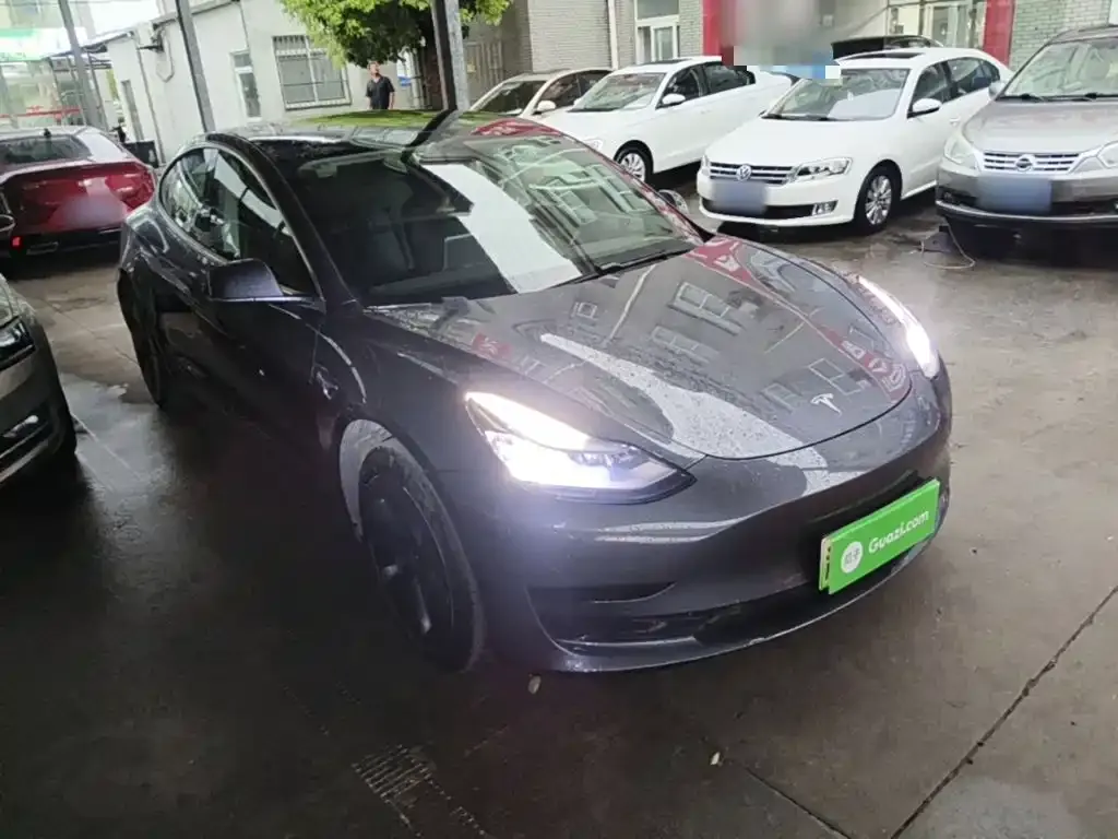 Tesla Model 3 — фото 6