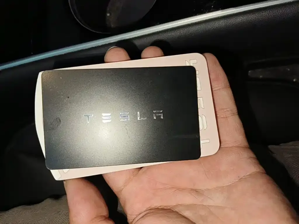 Tesla Model 3 — фото 2