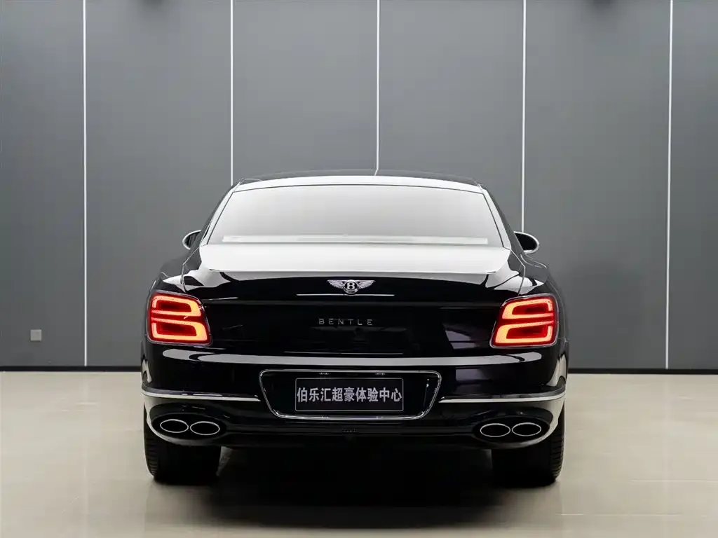 Bentley Flying Spur PHEV — фото 7