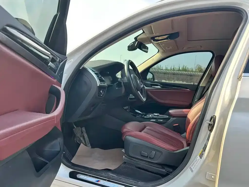 BMW iX3 2024 из CN, фото 2