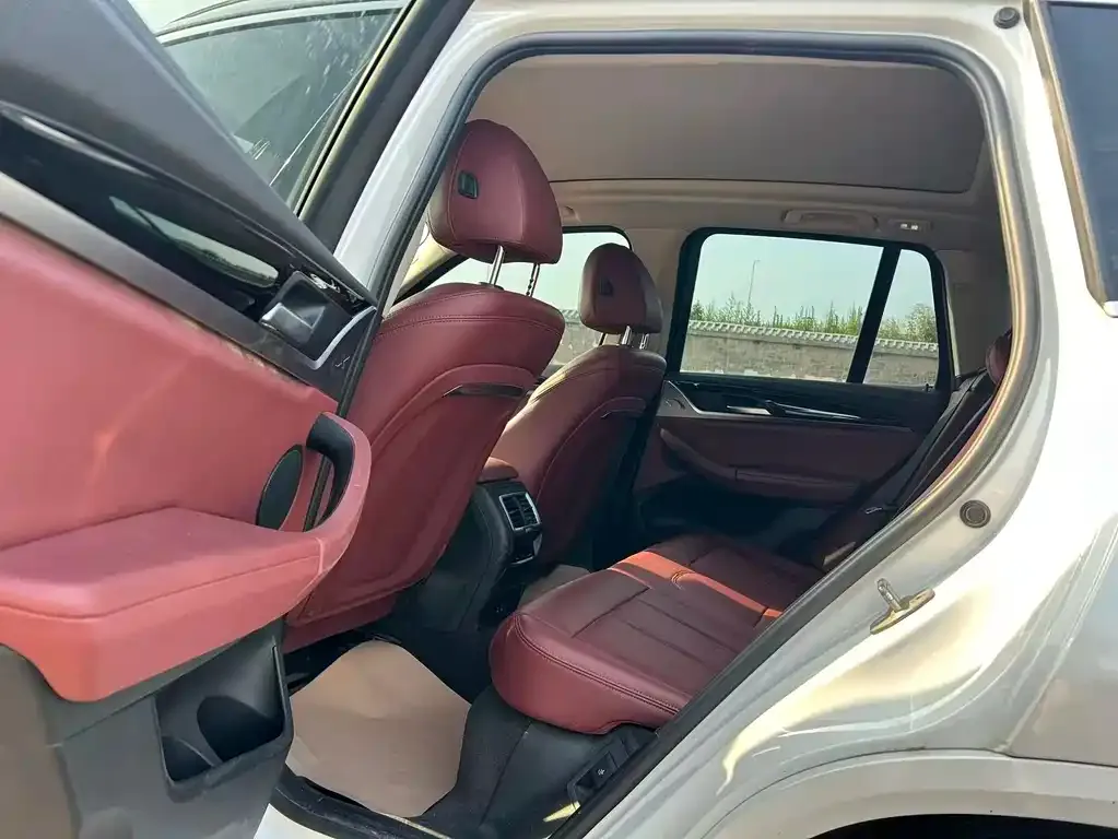 BMW iX3 2024 из CN, фото 4