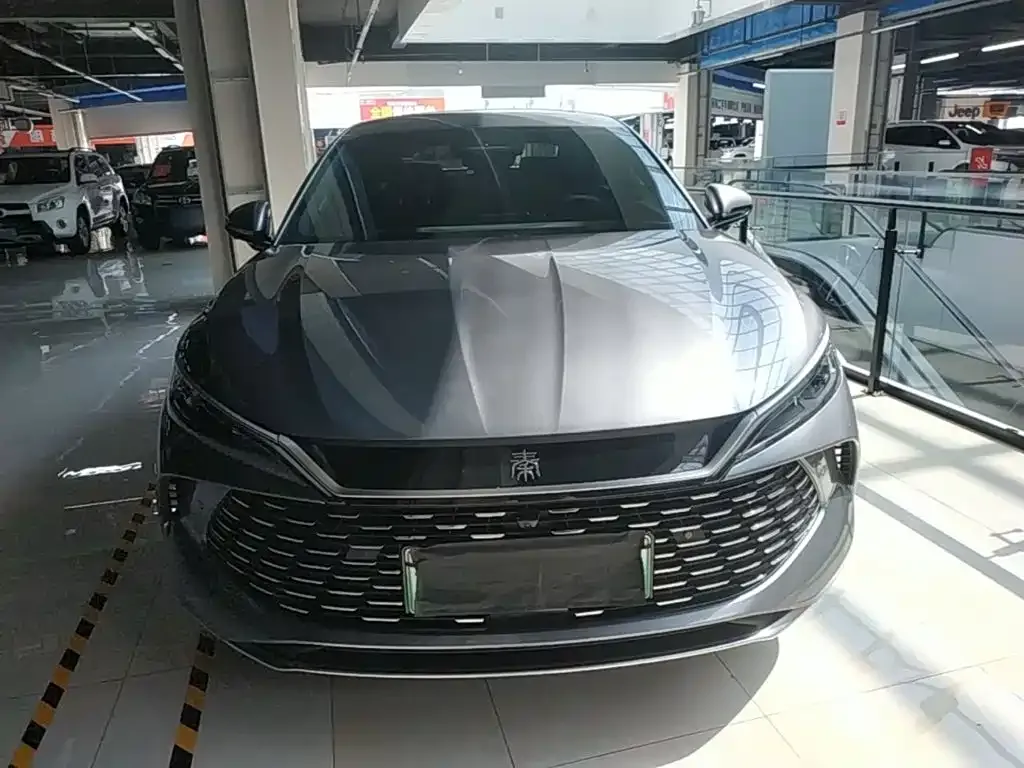 BYD Qin L — фото 8