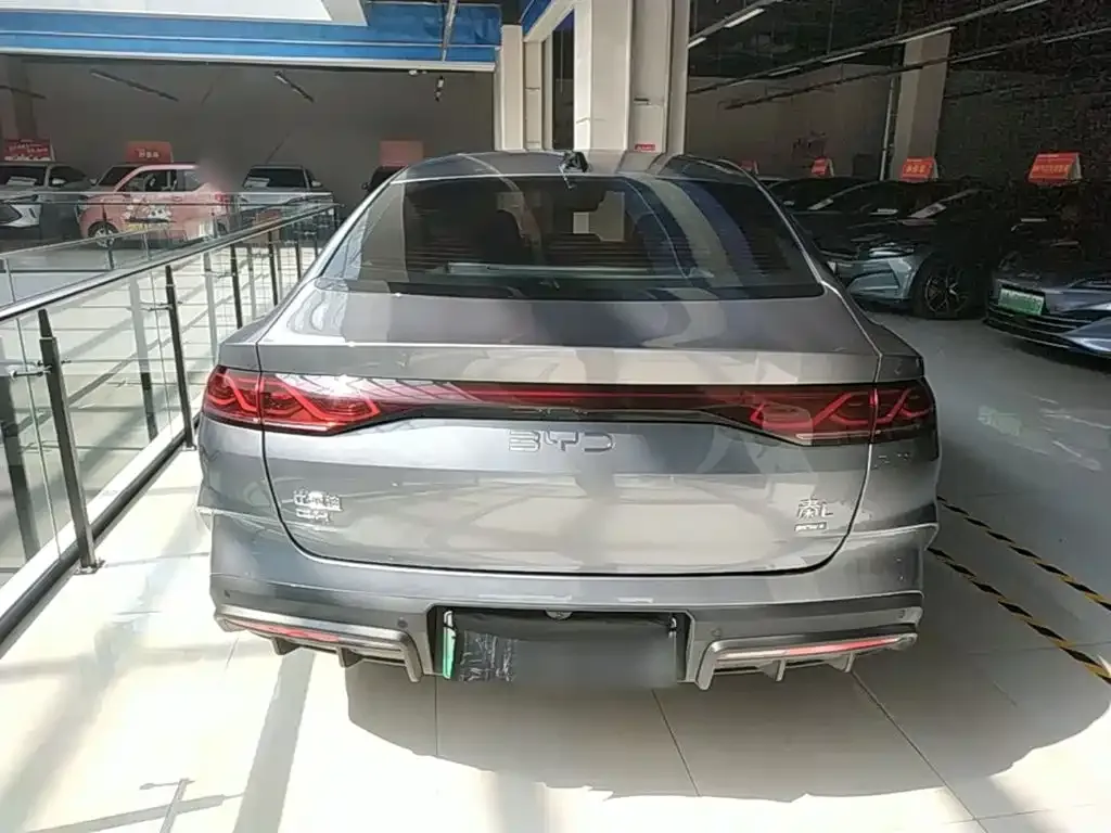 BYD Qin L — фото 9