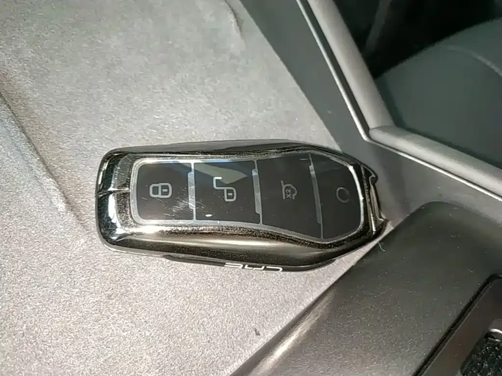 BYD Qin L — фото 4