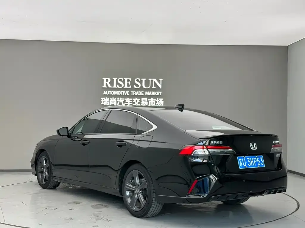 Honda Inspire — фото 5