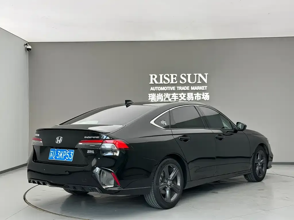 Honda Inspire — фото 4