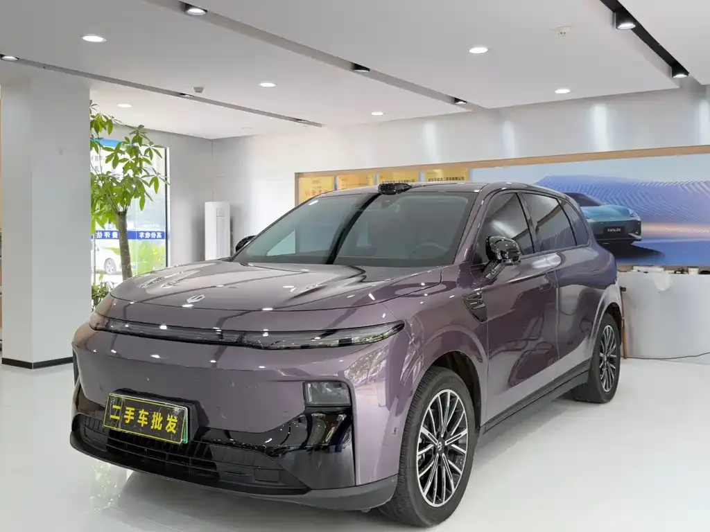 Leapmotor B10