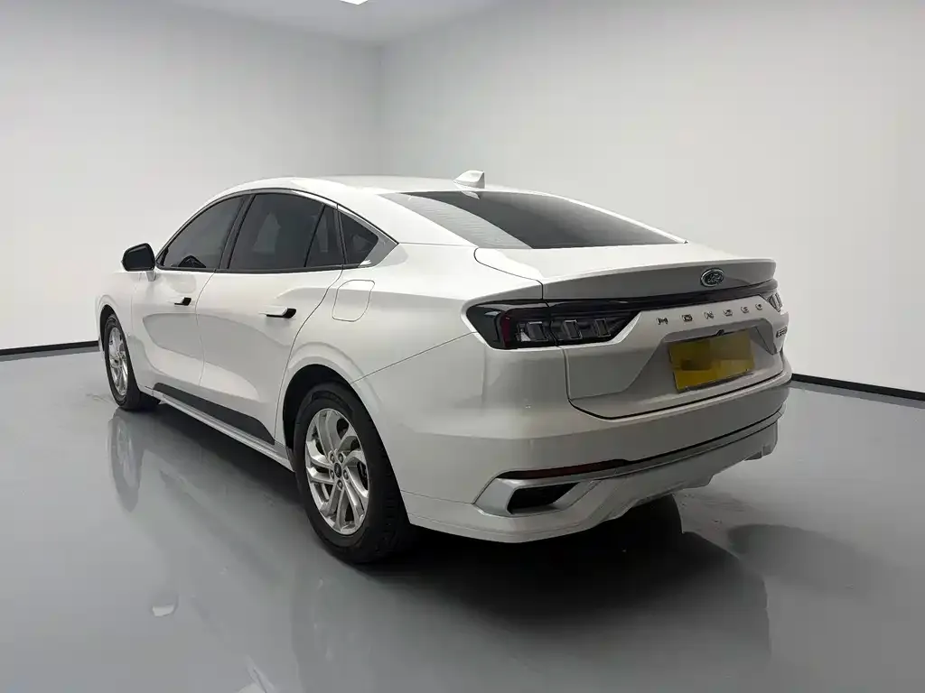 Ford Mondeo — фото 10