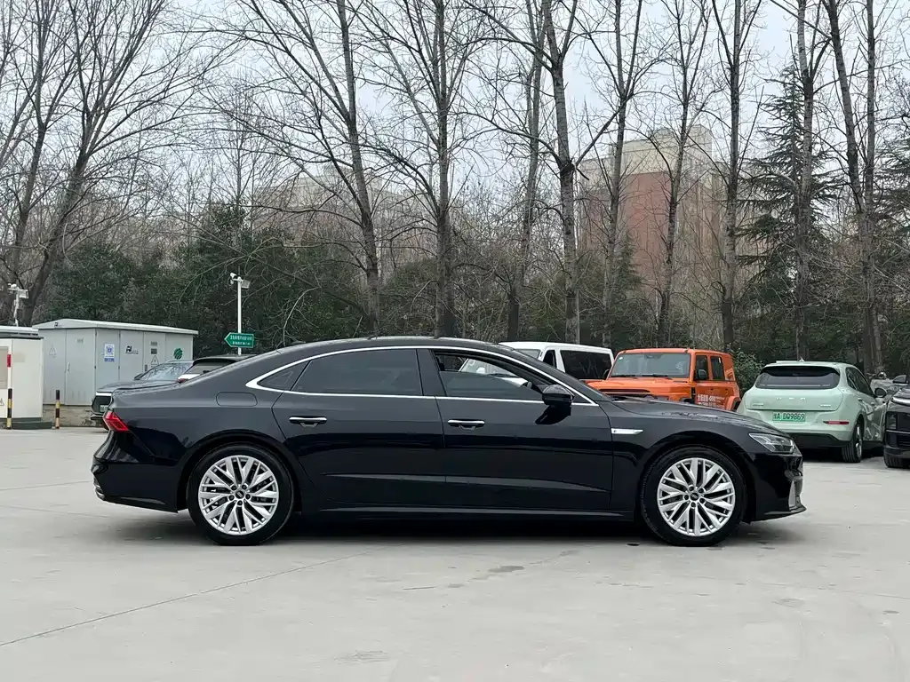 Audi A7L — фото 10